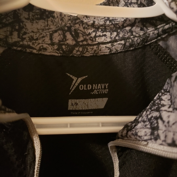 Gap outdoor long-sleeve - Picture 2 of 5